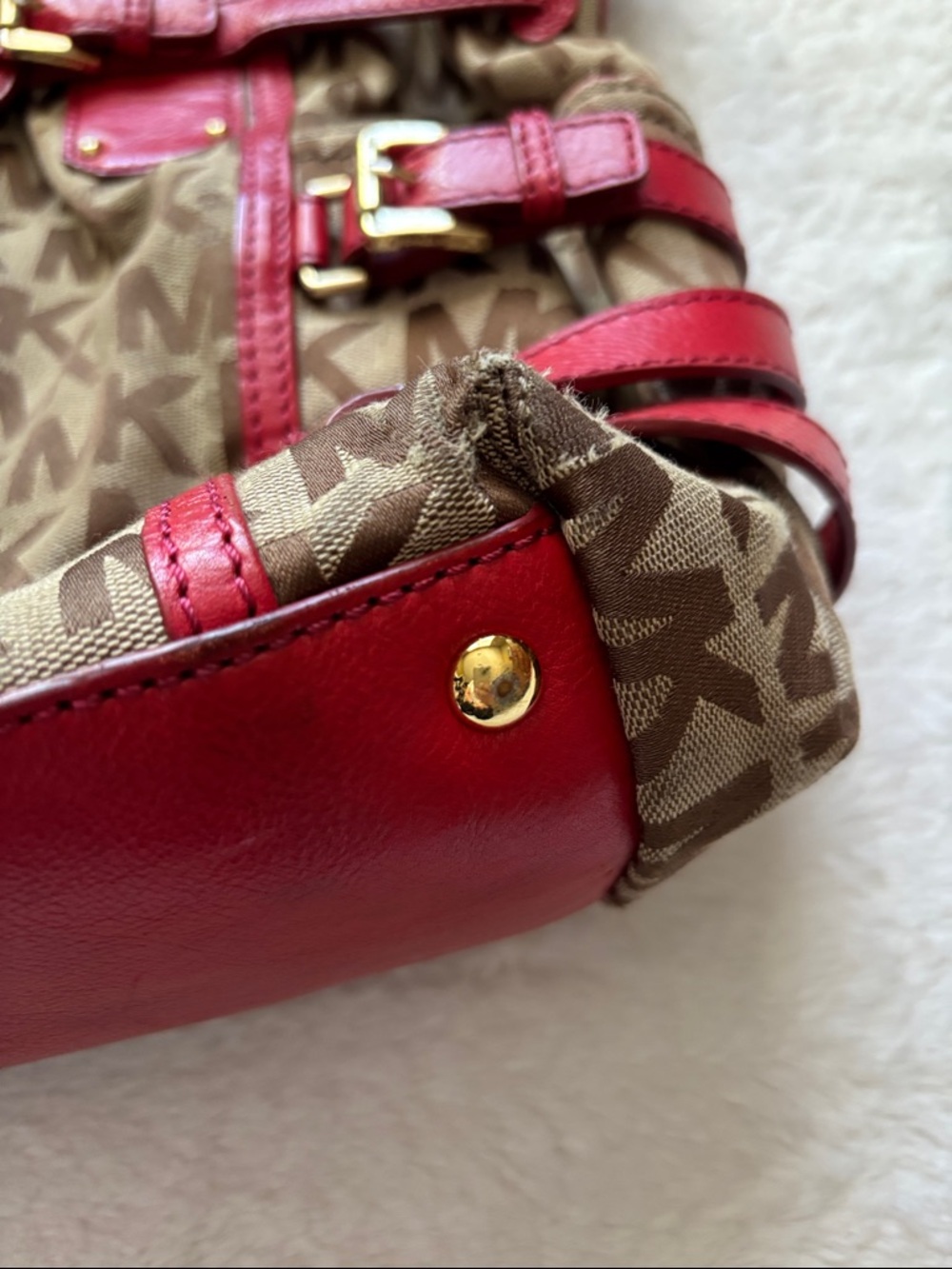 Michael Kors Red Trim Signature MK Shoulder Bag With Handles - Picture 4 of 15